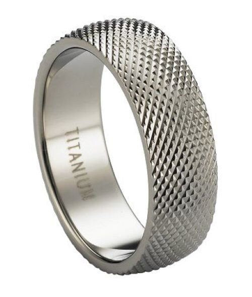 8mm facteted design titanium band ring