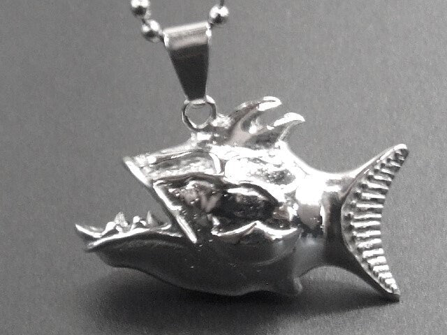 Quality large heavy piranha design pendant with ball chain