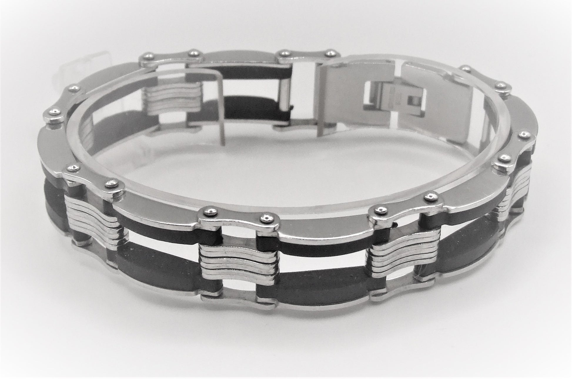 Stylish stainless steel/rubber chain link bracelet